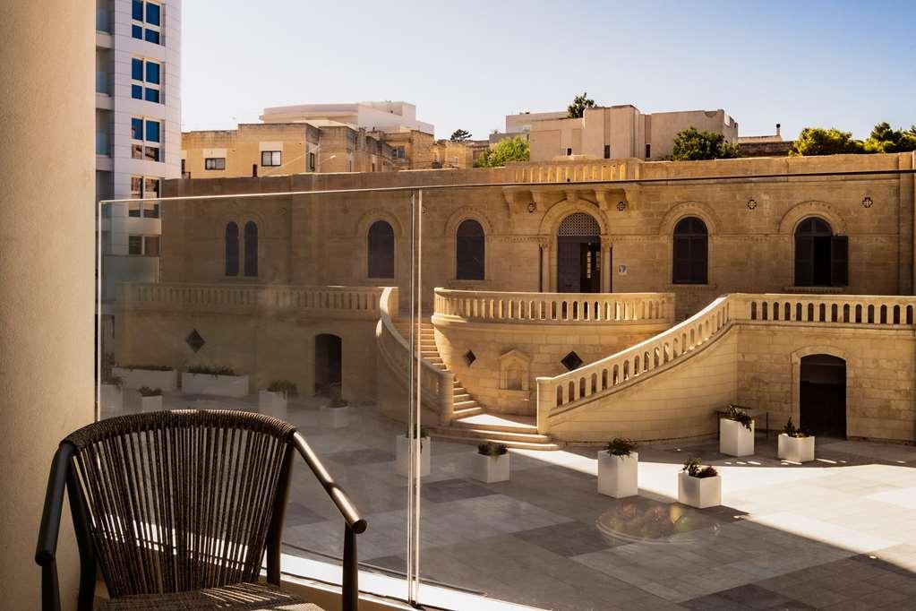 فندق سانت جوليانفي  Hyatt Regency Malta الغرفة الصورة