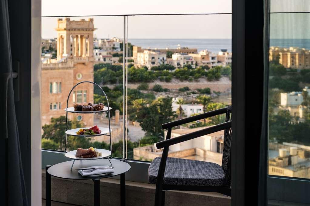 فندق سانت جوليانفي  Hyatt Regency Malta الغرفة الصورة